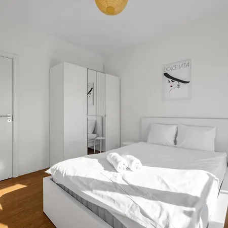 1br New 20min Centre Parking Warszawa